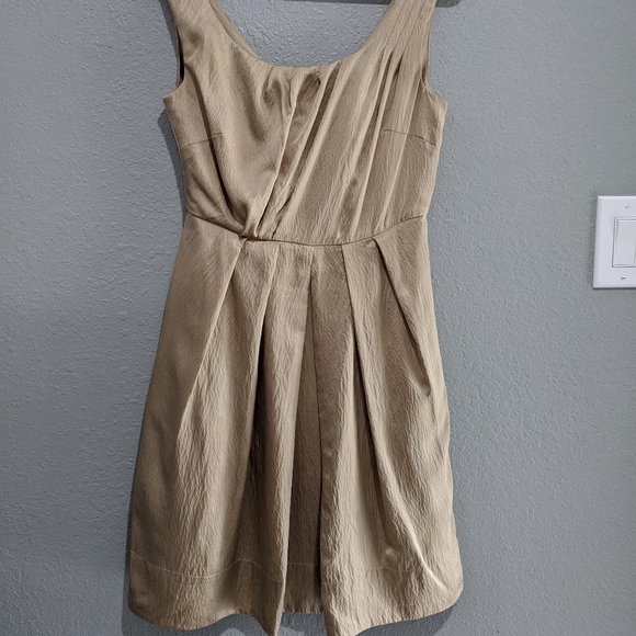 Dress - Picture 6 of 6